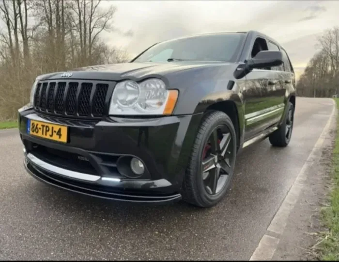 Jeep SRT8